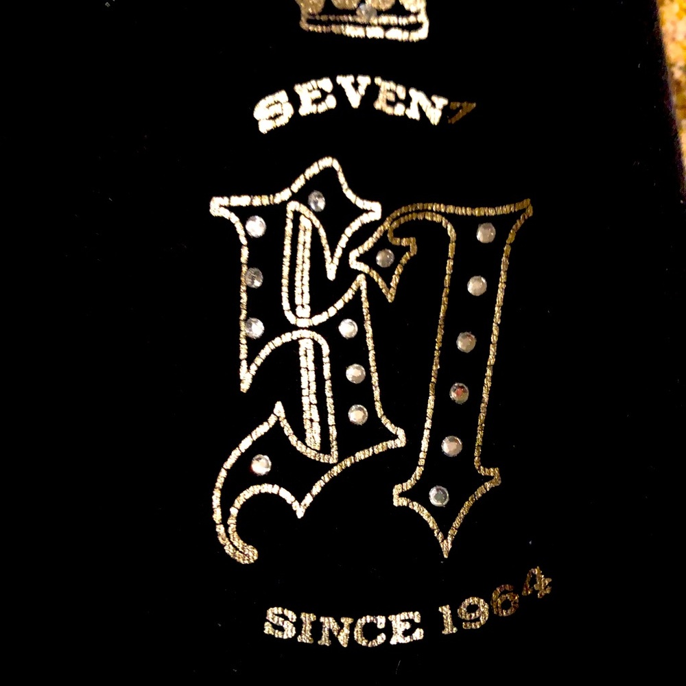 Moving worn once now too big